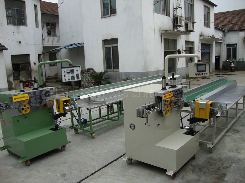 全自動(dòng)高速裁斷機(jī)操作視頻講解大全，提升生產(chǎn)效率的必備指南